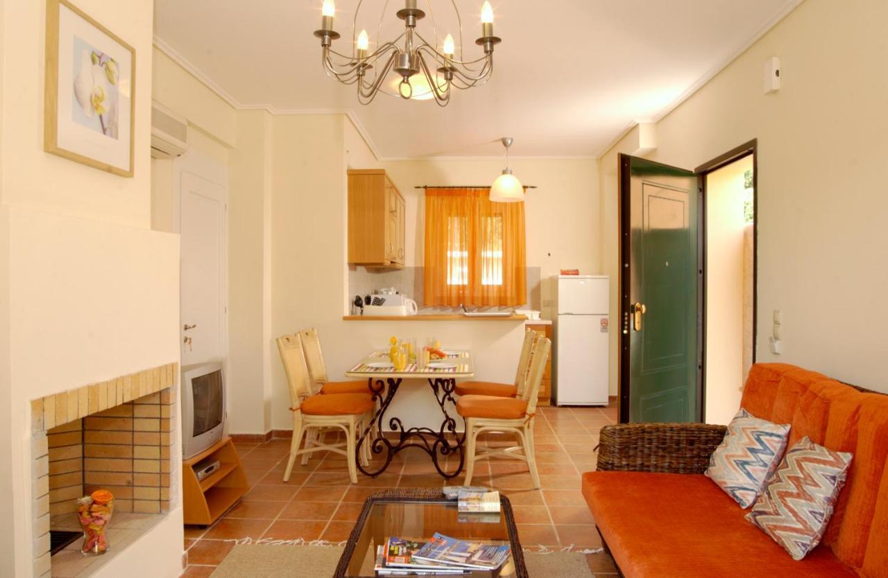 La Riviera Barbati Seaside Apartments & Villas Экстерьер фото